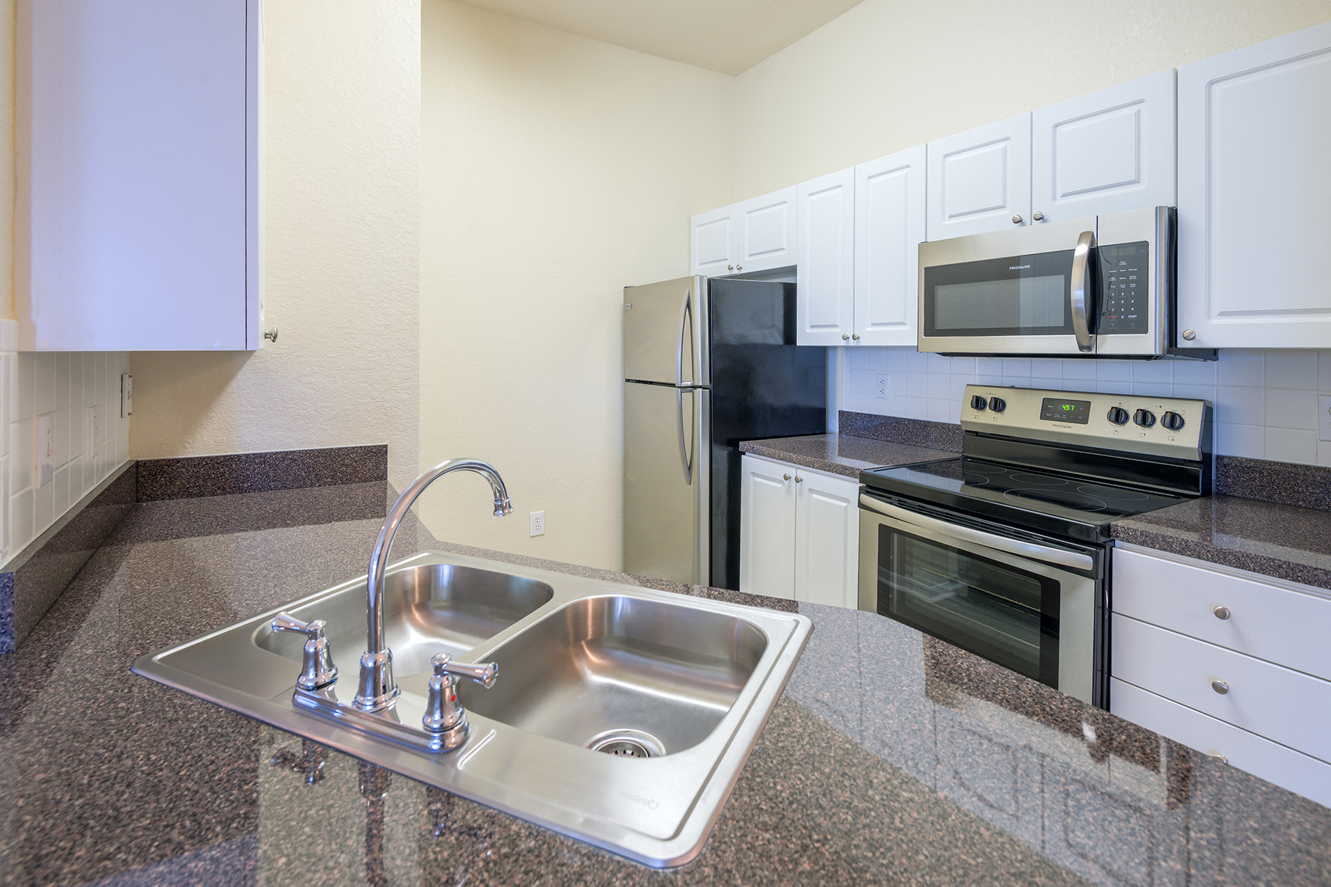 Park Del Mar Apartments - Premium upgraded features available