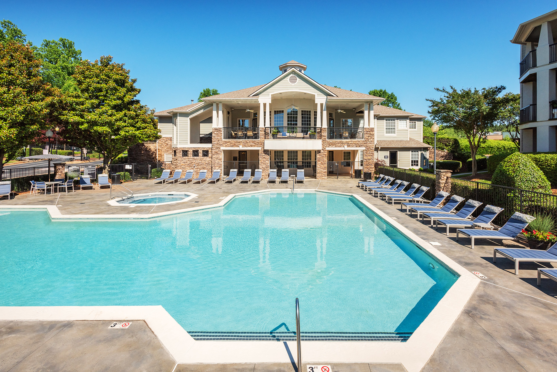 Cheswyck at Ballantyne pool