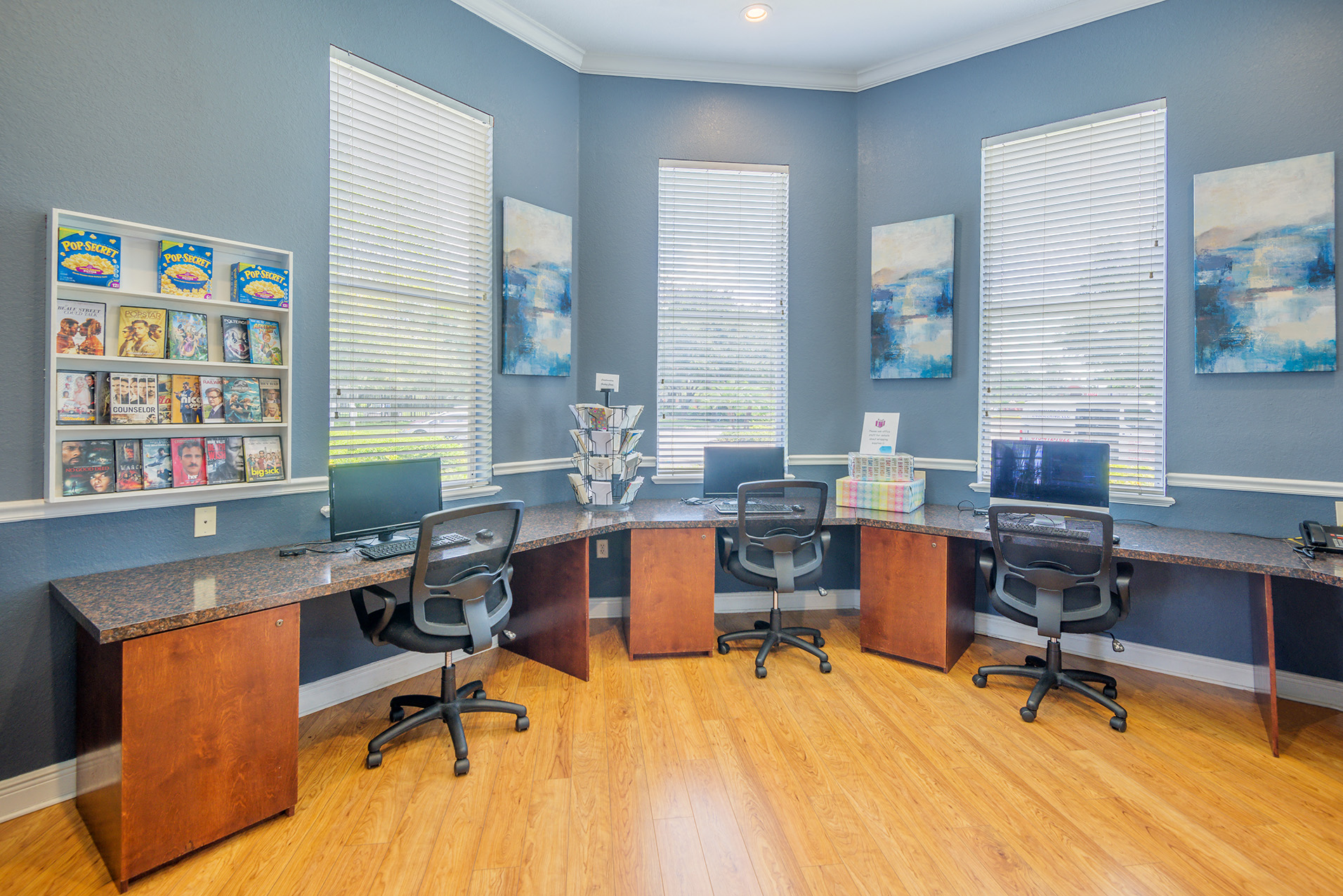 Asprey at Lake Brandon Apartments business center with high-speed internet