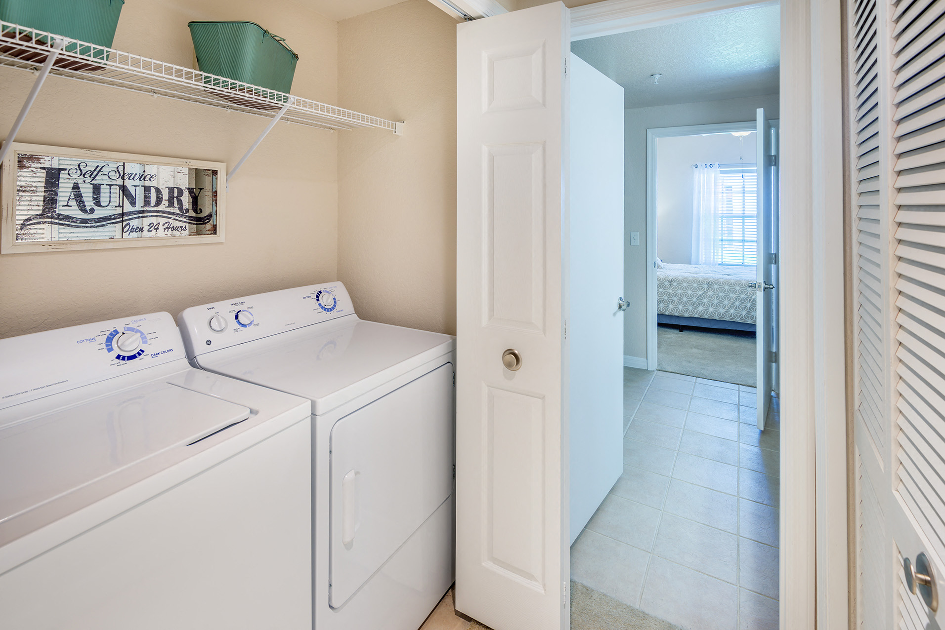 Asprey apartment full-size washer and dryer