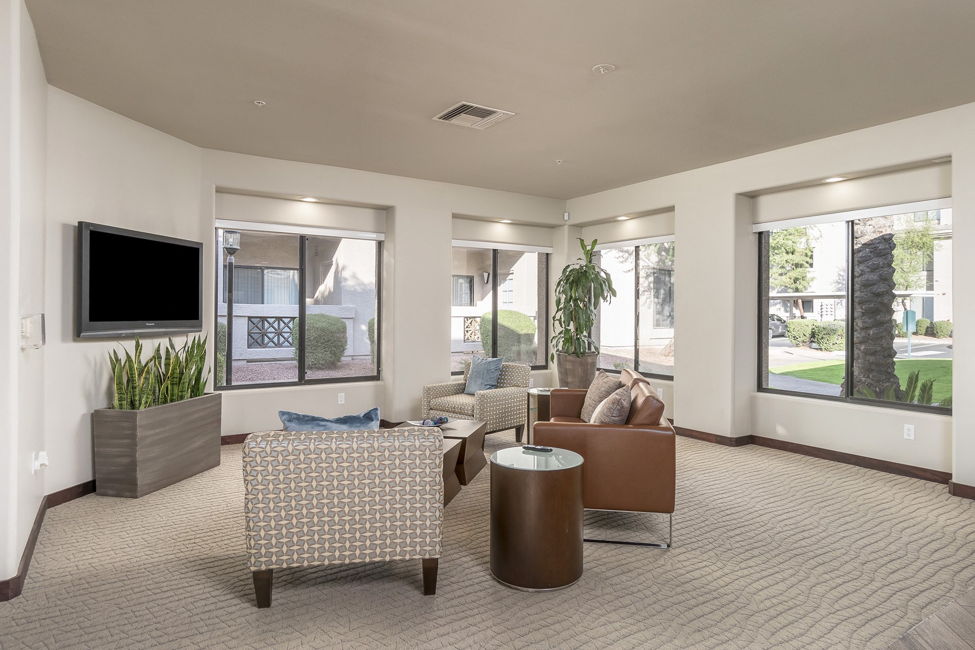 The Paragon At Kierland Apartments, 15608 N 71st St, Scottsdale, AZ