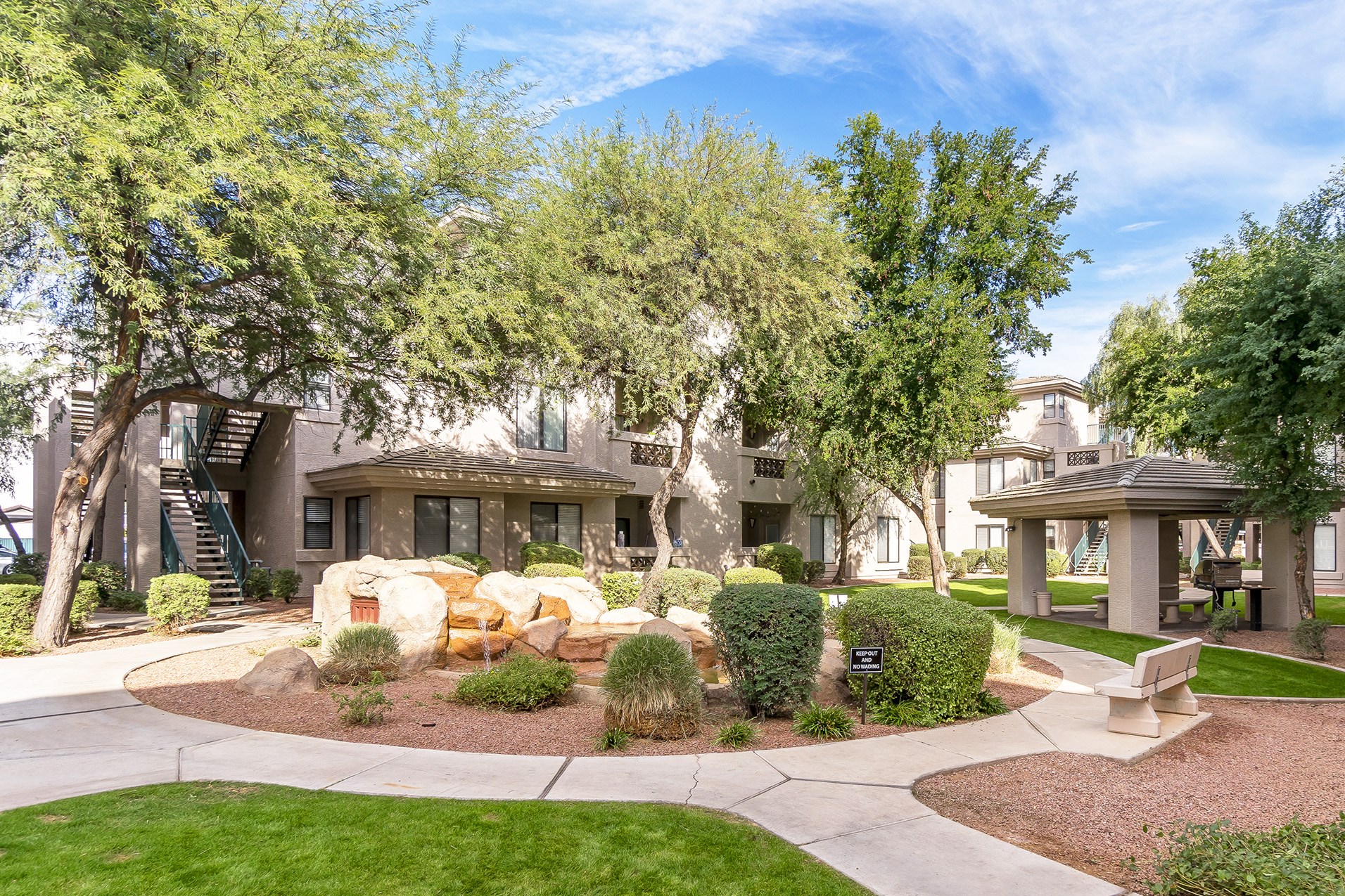 The Paragon At Kierland Apartments, 15608 N 71st St, Scottsdale, AZ