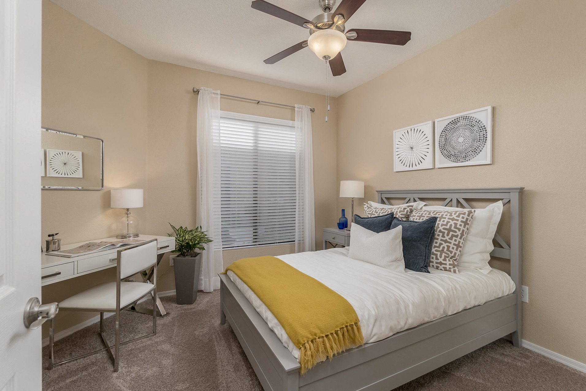 The Paragon At Kierland Apartments