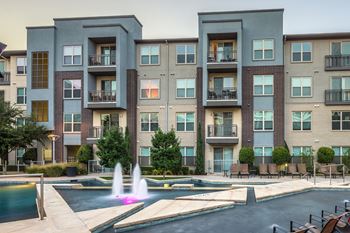 AVANT on Market Center - Patios and balconies in select units