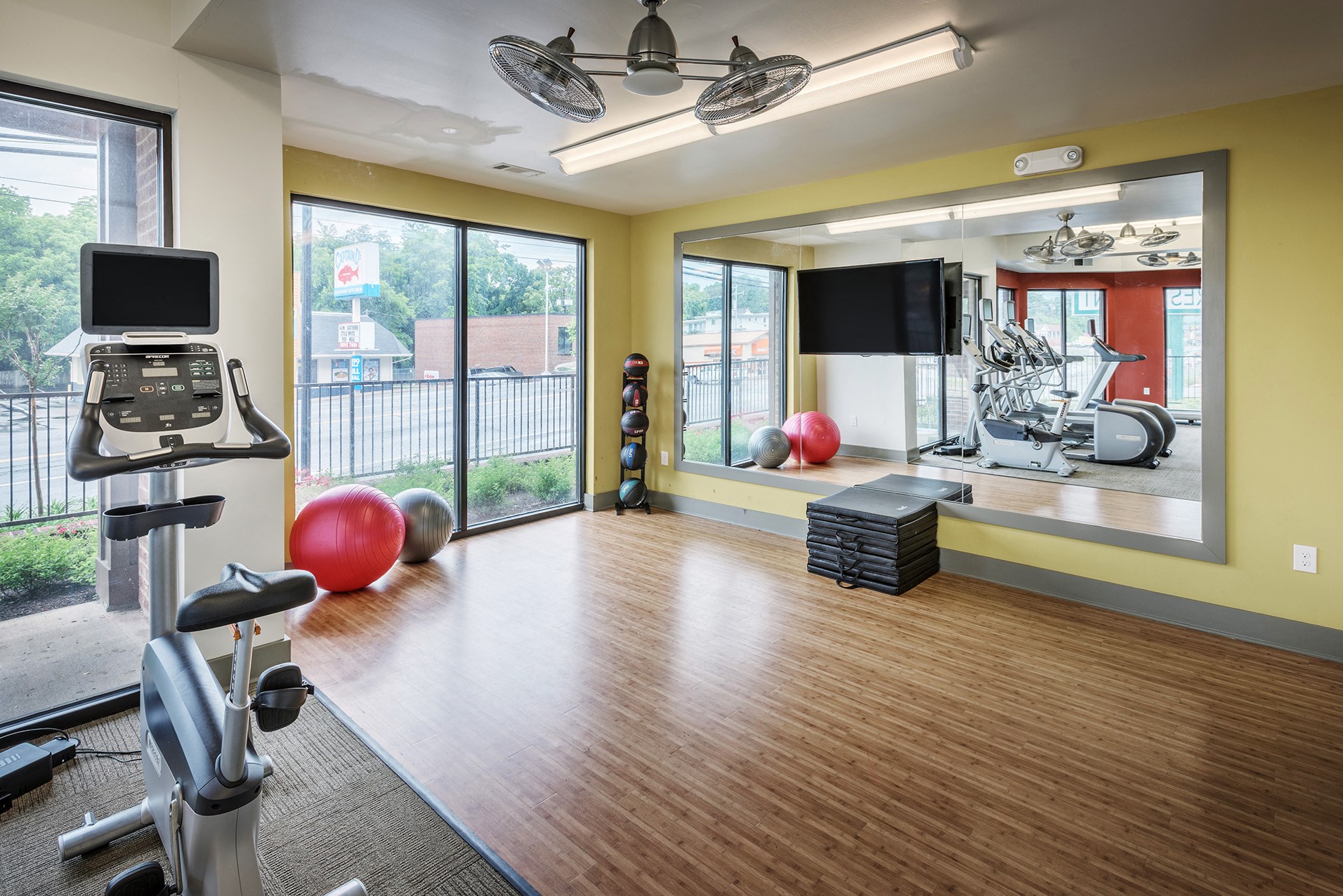 23Hundred At Berry Hill Apartments, 2300 8th Ave S, Nashville, TN