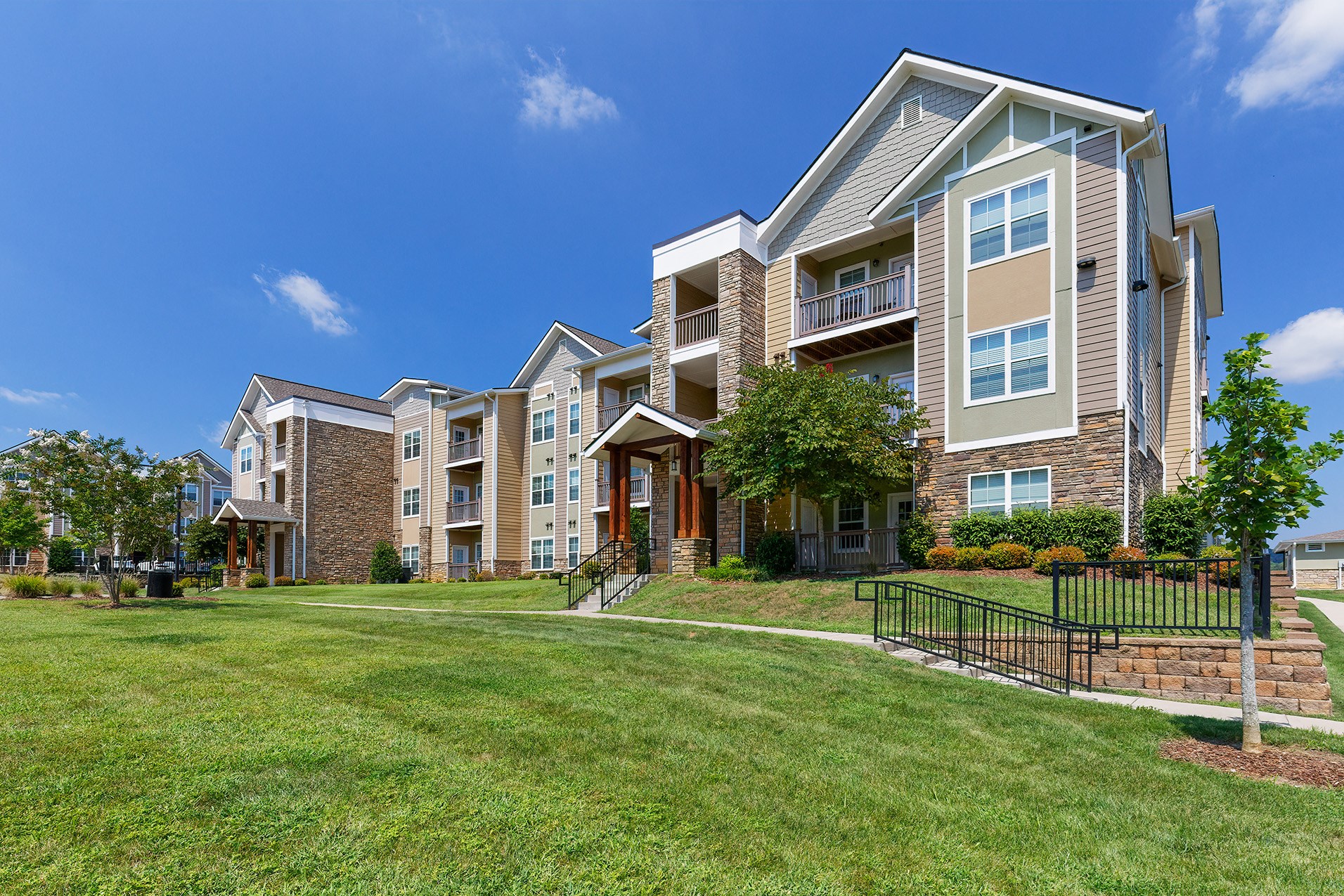 Glenbrook Apartments, 1026 Andrews Run, Hendersonville, TN - RentCafe