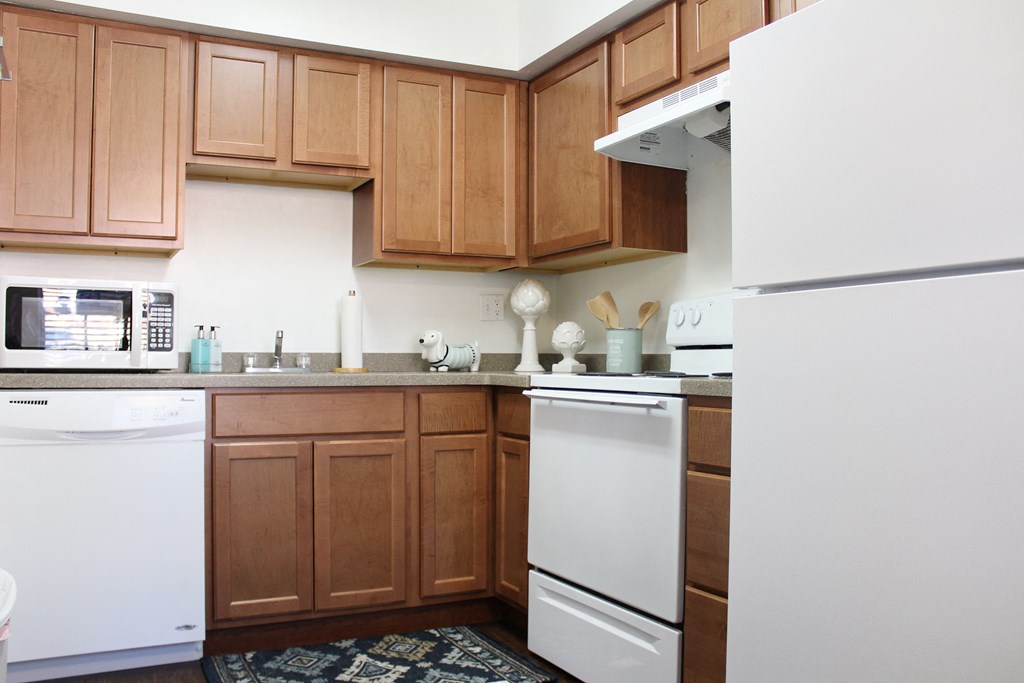 Walnut Creek Townhomes Kitchen at Walnut Creek Townhomes, Ohio