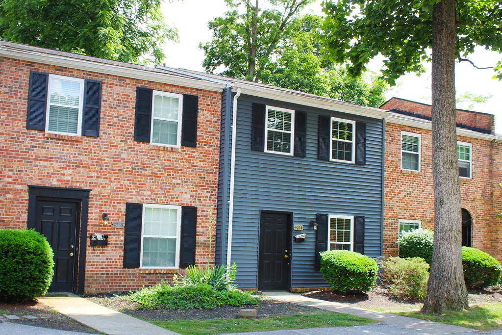 Exterior area at Walnut Creek Townhomes, Ohio, 45236