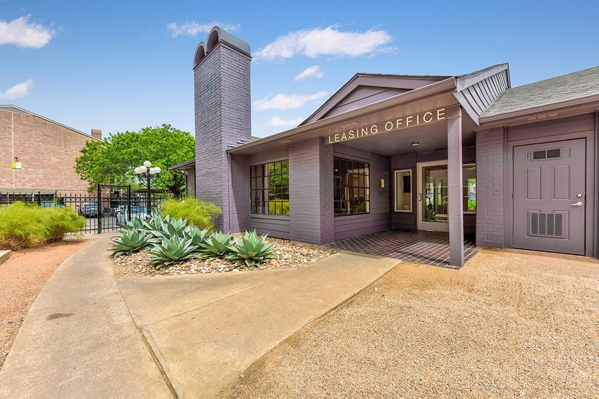 Mueller Flats Apartments, 1071 Clayton Lane, Austin, TX