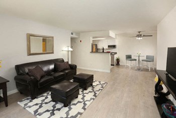 600 Spring Road 1-2 Beds Apartment for Rent - Photo Gallery 3