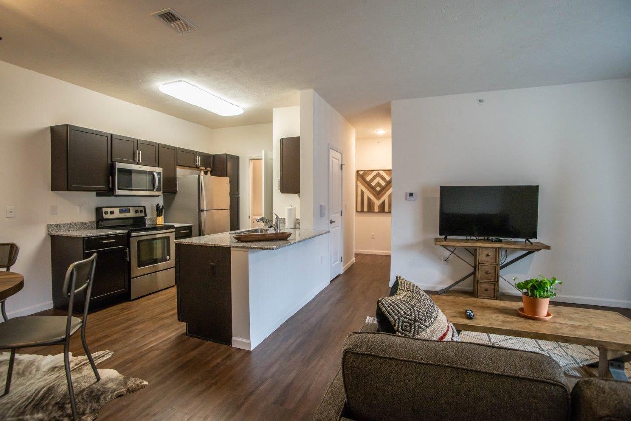 Luxury West Omaha Apartments Nebraska