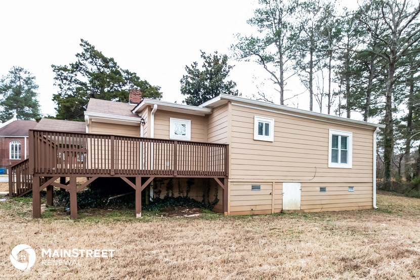 the view of the house from the back yard