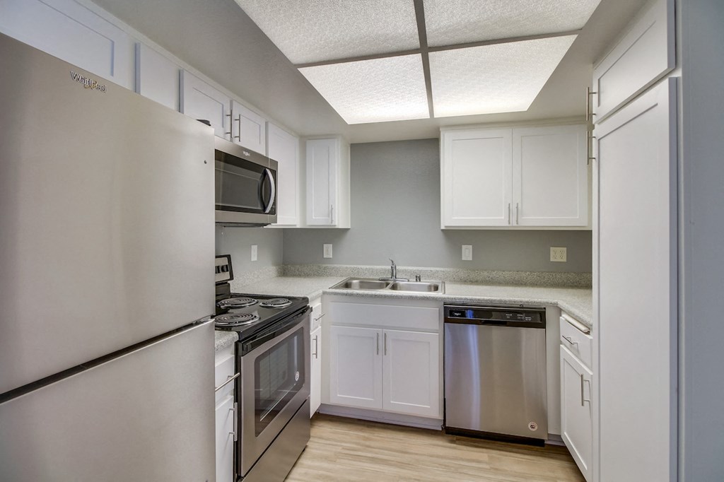 Harbor Cliff Apartments Empty Apartment Kitchen