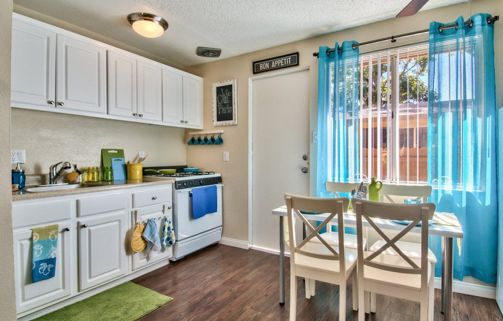 Ontario, Ca Apartments l The Casitas