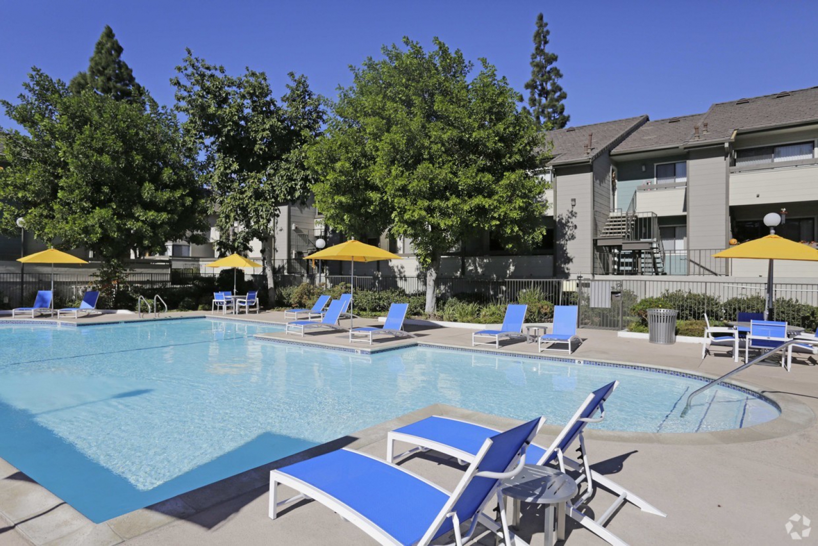 Northridge, CA Apartments for Rent Grand on Lindley