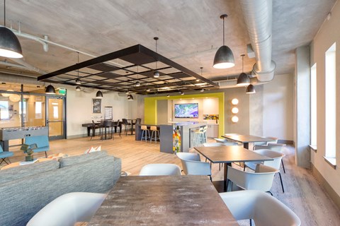 Lofts at Monroe Apartments | Jacksonville, FL | Resident Lounge