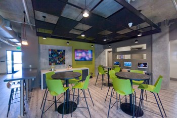 Lofts at Monroe Apartments | Jacksonville, FL | Internet Cafe - Photo Gallery 8