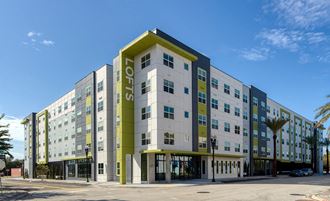 Lofts at Monroe Apartments | Jacksonville, FL