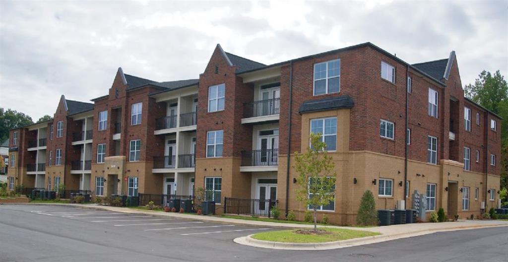 Photos and Video of Encore North Luxury Apartments in ...