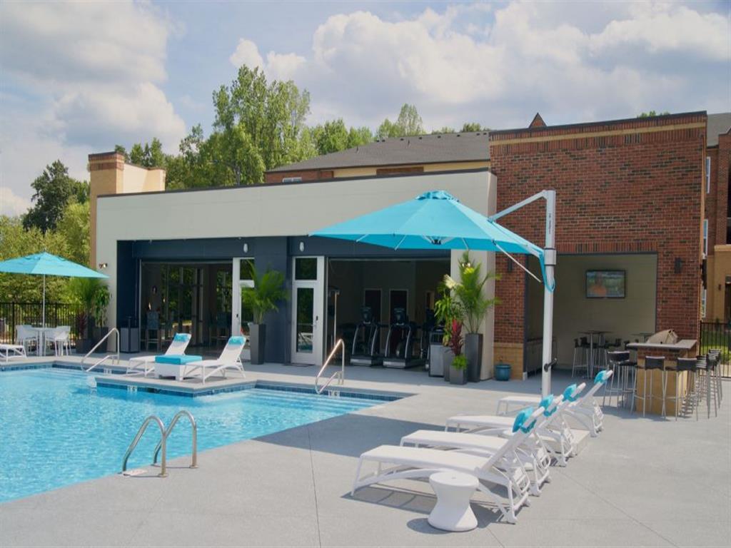 Photos and Video of Encore North Luxury Apartments in ...