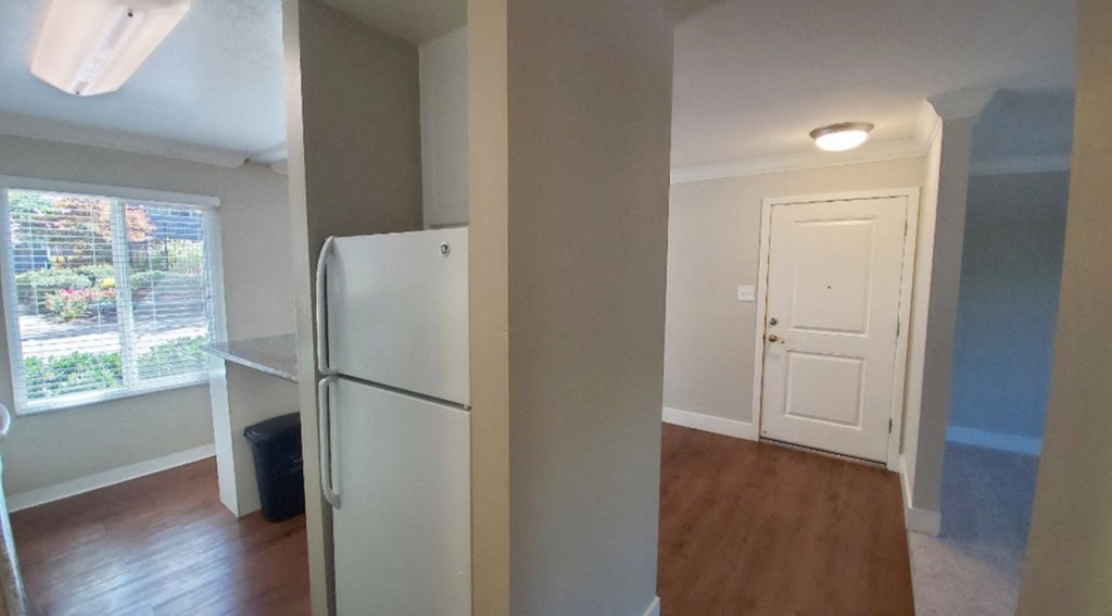 1x1 facing door with kitchen view | The Meridian Apartment Homes in Walnut Creek, CA