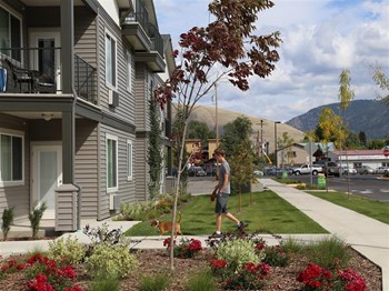 Outdoor Walking Paths Outdoor Walking Paths at Corso Apartments, Missoula, MT - Photo Gallery 2