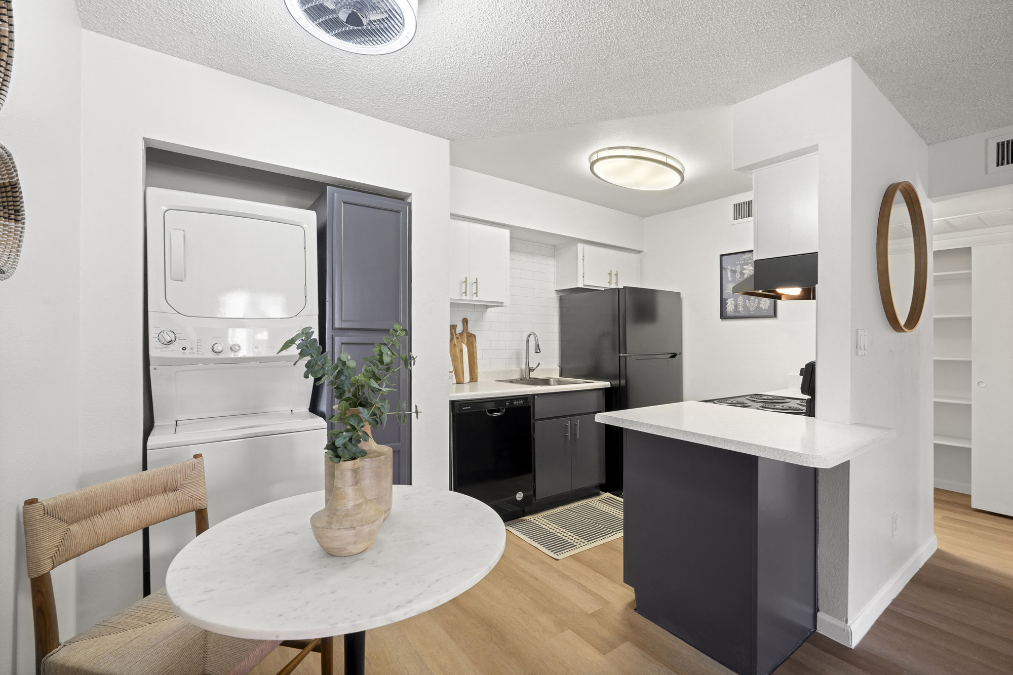 Oakridge Apartments - One Bedroom Model - Upgraded Finishes