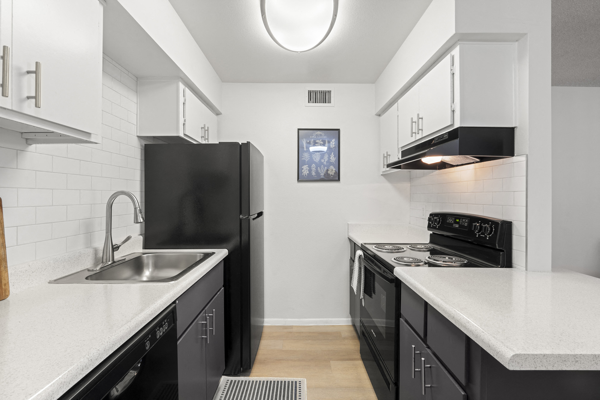 Oakridge Apartments - One Bedroom Model - Upgraded Kitchen