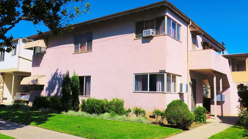 228 South Doheny Drive 1-2 Beds Apartment for Rent - Photo Gallery 1
