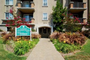 2810 S. Sepulveda Blvd Studio-3 Beds Apartment for Rent - Photo Gallery 3