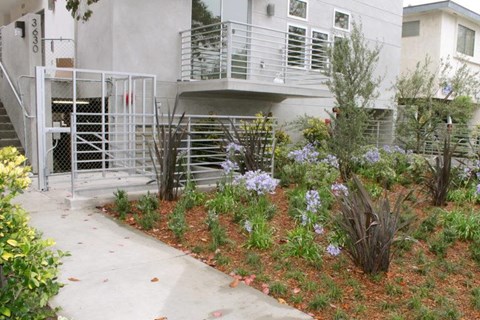 at Lido Apartments - 3630 Mentone Ave, Los Angeles, 90034