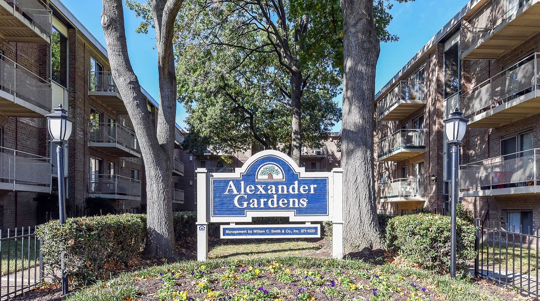 Alexander Gardens Apartments 1617 17th St Se Washington Dc