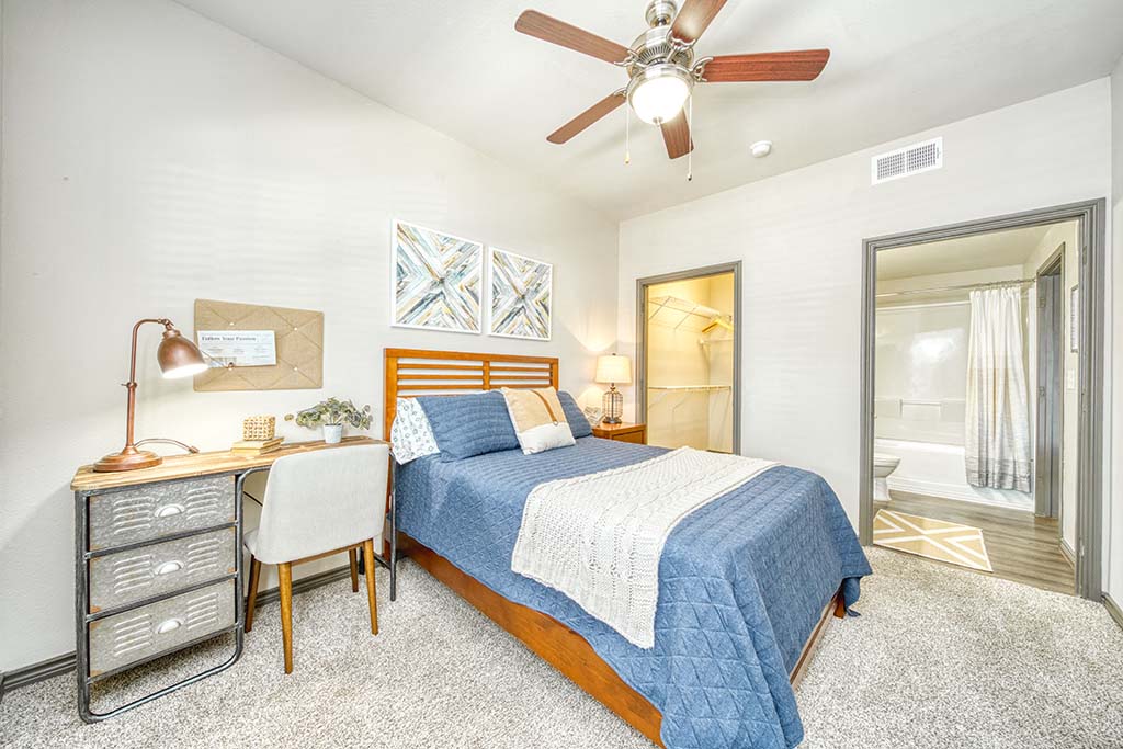 Guest Bedroom  l Blanco River Lodge