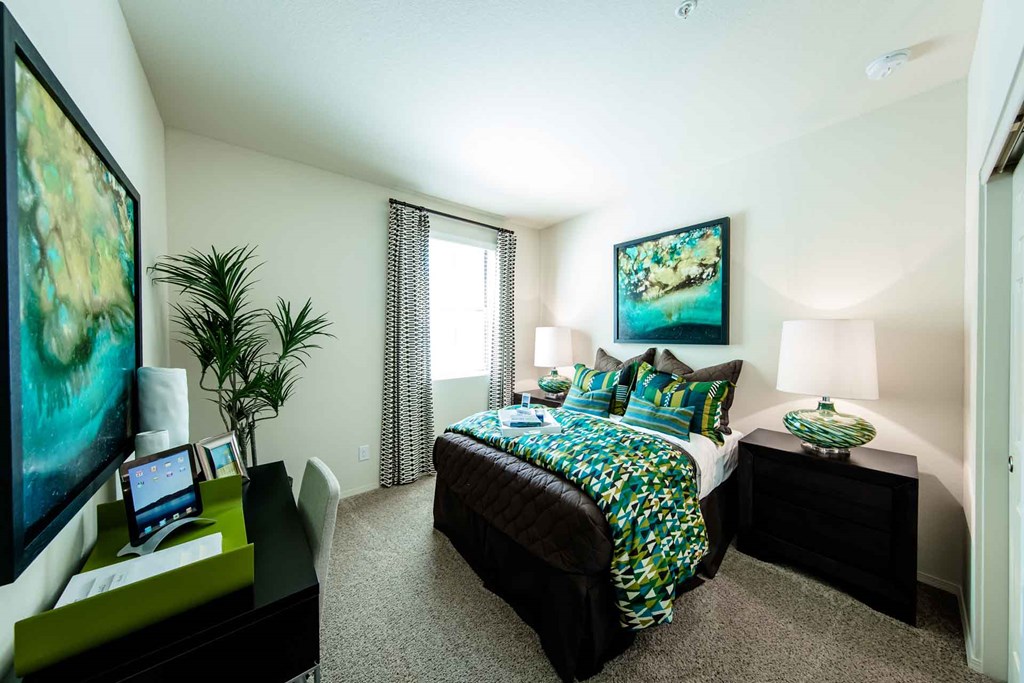 Master Bed at CHANDLER APARTMENT HOMES, Las Vegas