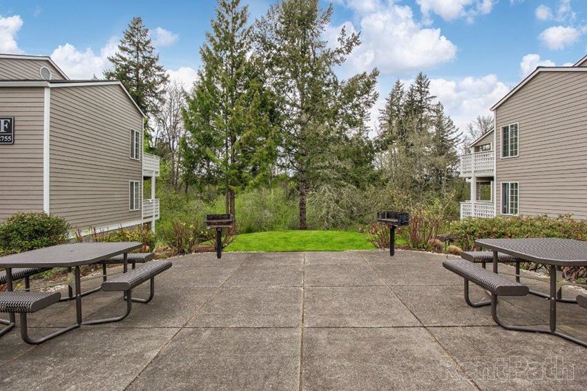 Creekside At Tanasbourne Apartments, 2705 NE John Olsen Ave, Hillsboro