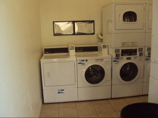 Laundry Facility  l Cordova Apartments in Selma CA