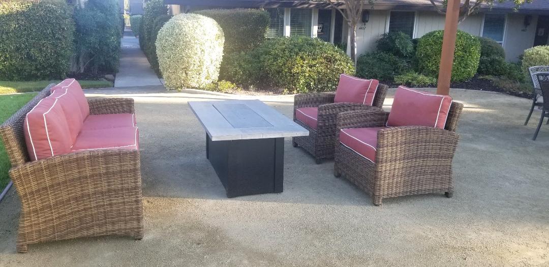 ESPANA EAST | Apartments | Pergola with fire pit