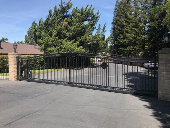 ESPANA EAST | Apartments | Gate