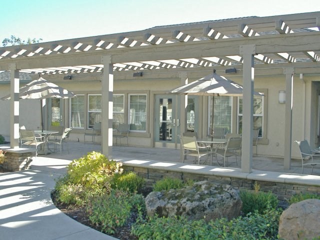 Exterior Building and Landscape  l Gardens at Ironwood in Pleasanton CA 