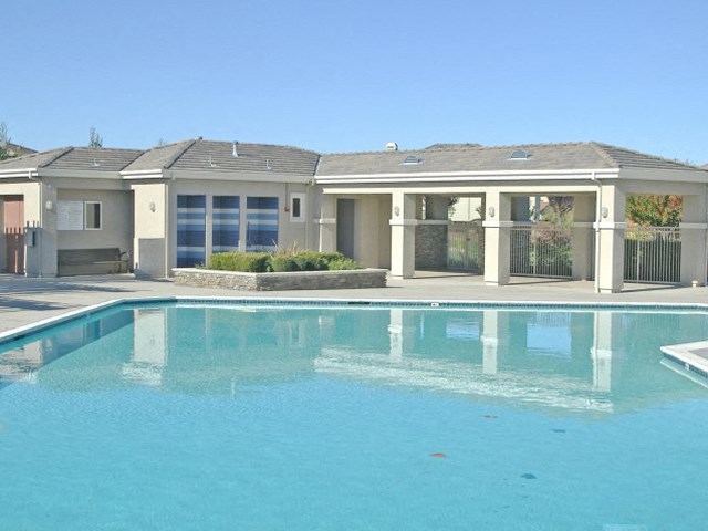 Pool  l Gardens at Ironwood in Pleasanton CA 