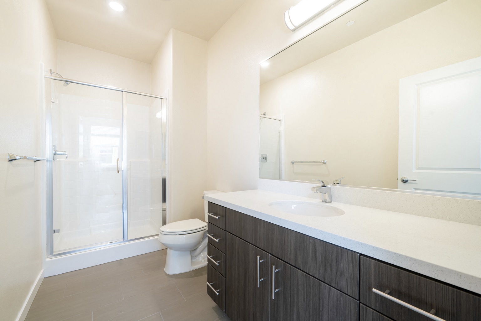 Hub Apartments | Folsom CA |Bathroom
