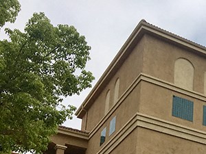 View of building exterior from street - Photo Gallery 6