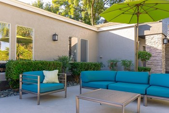 Outside seating - Photo Gallery 2