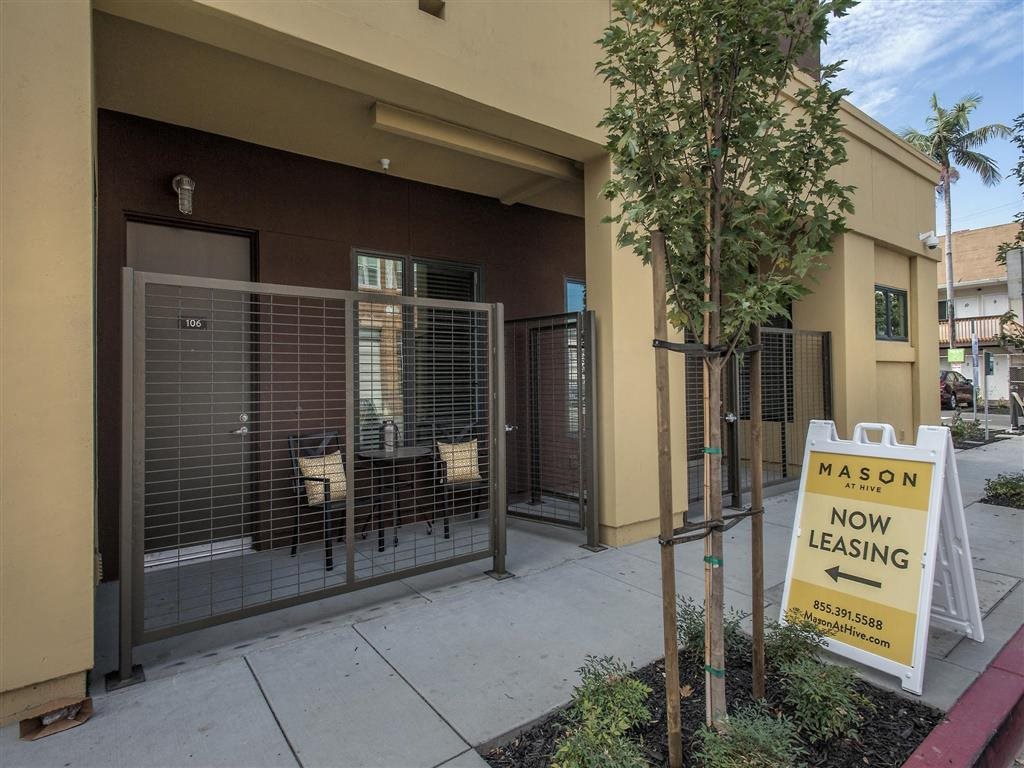 Mason at Hive Leasing Office Brand New Apartments for Rent | Mason at Hive Apartments in Oakland, CA Now Leasing