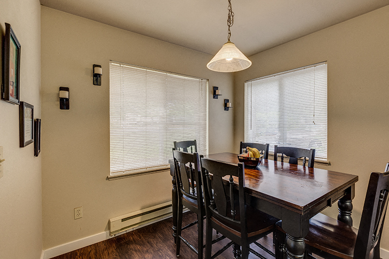 Dining Area | Meadows by Vintage in Bellingham