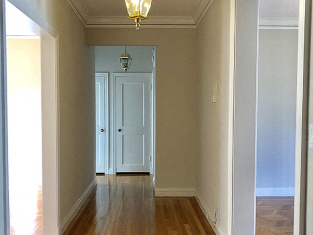 Hallway l The Monterey Garden Apartments in San Mateo CA