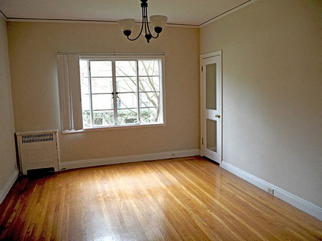 Living Room l The Monterey Garden Apartments in San Mateo CA