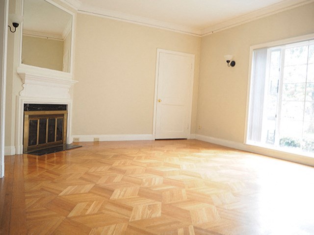 Living Room l The Monterey Garden Apartments in San Mateo CA