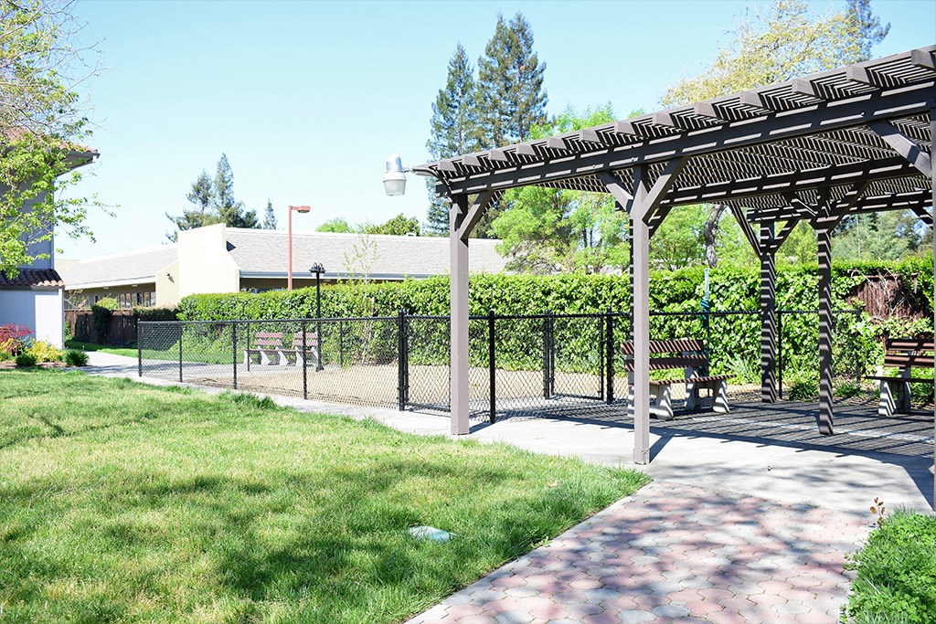 Beautiful landscaping at Parc Station Apartments in Santa Rosa, CA
