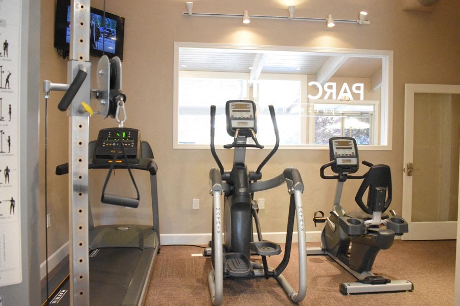 Fitness Center | Parc Station Apartments in Santa Rosa, CA